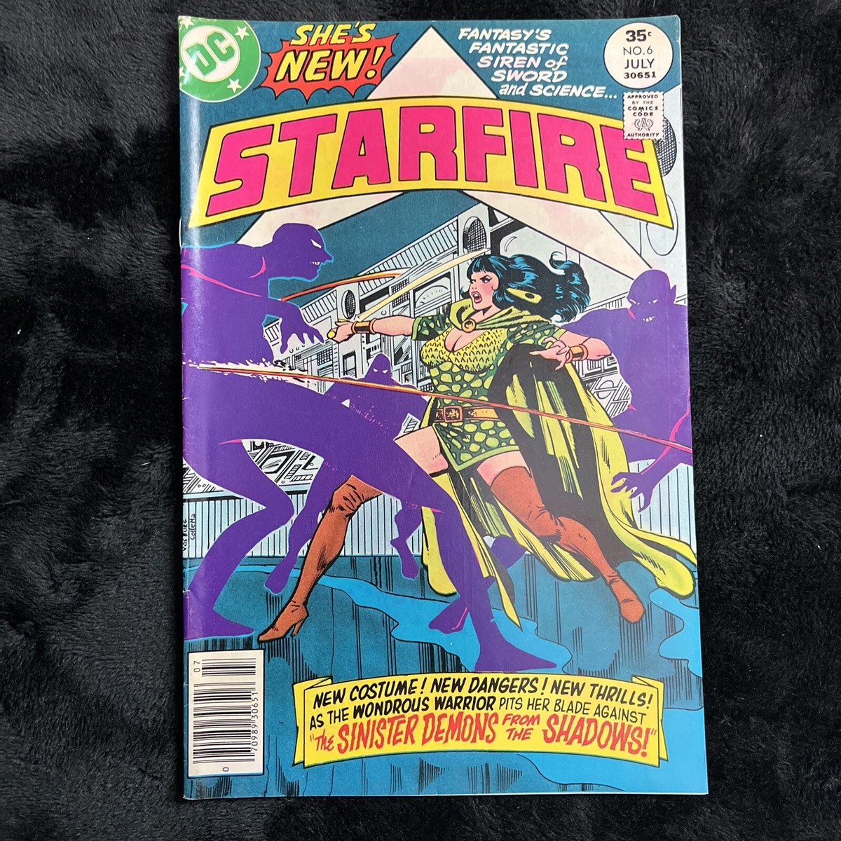STARFIRE Vol 2 #6 1977 DC COMICS 30651 35 Cent Book Clean