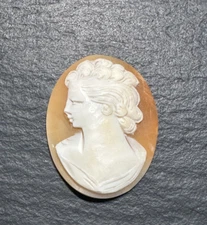 WELL CRAFTED UNMOUNTED LEFT FACING FEMALE PROFILE CARVED CAMEO H1
