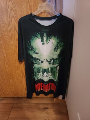 PREDATOR TWO-SIDED XL T-SHIRT