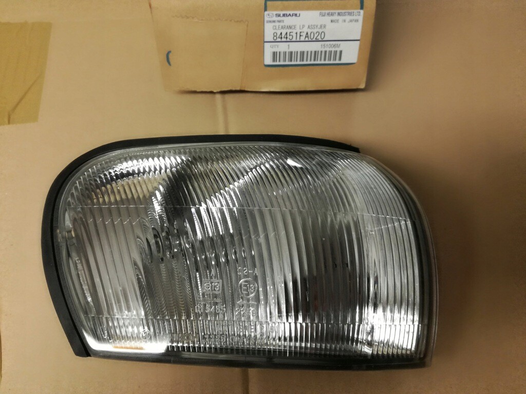 Genuine SUBARU Corner Turn Signal Lamp Set 84451FA020 84451FA030