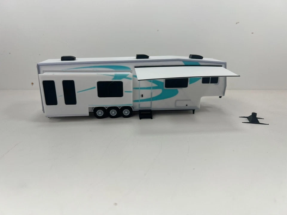 1/64 Scale Camper Kit White and Teal - Image 4 of 4