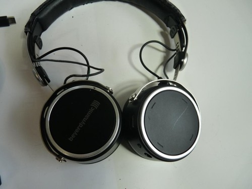 Beyerdynamic AVENTHO Wireless Bluetooth On-Ear Headphone Black Used from Japan - Picture 4 of 11
