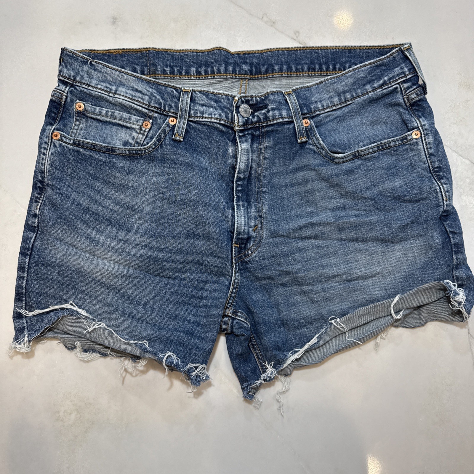Levi’s 541 Men’s Denim Cutoff Shorts Blue Distressed Raw Hem W34