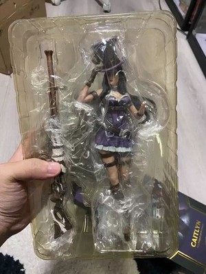 Official League of Legends LOL Caitly &Ekko Statue Figure Model Uesd IN BOX Toys