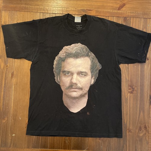 Reality Glitch Men's Medellin Pablo Escobar Long Sleeve T-Shirt - Narcos Inspired TV Show Tee