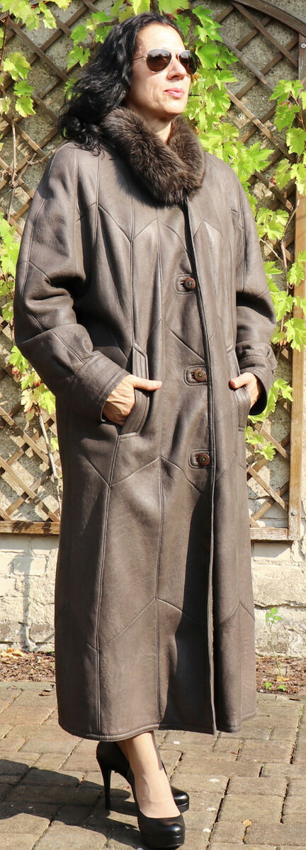 Fur Coat Christ Blue Fox Lambskin Fur Grown Leather Jacket Fur Coat Christ Blue Fox Lambskin Fur Grown Leather Jacket