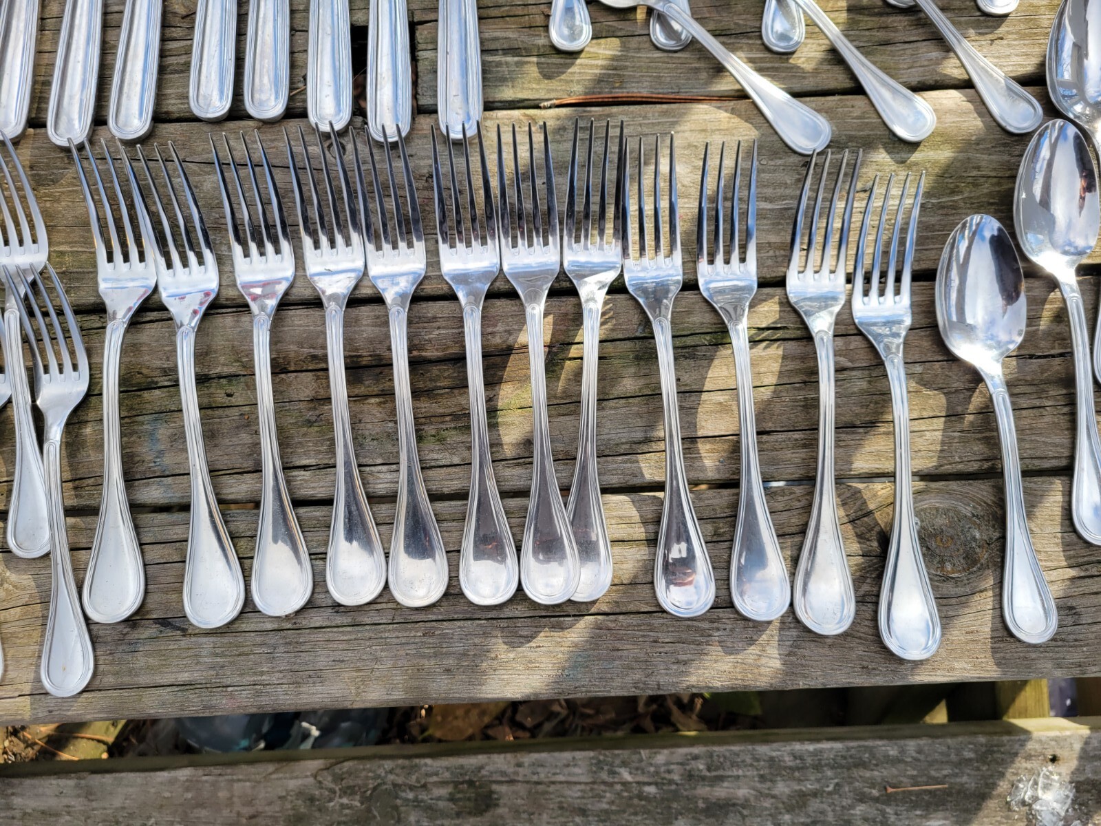 CAMBRIDGE Grande 89 Piece Stainless Steel Flatware Utensils Silverware