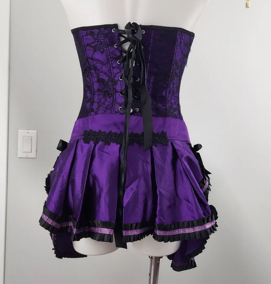 Burlesque Style Corset and skirt satin and Lace, Bows and Feathers, M, Purple - Image 3 of 4
