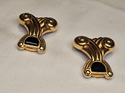 Vintage Diva Clip-On Earrings Gold Tone Black Cabochon - Picture 3 of 8