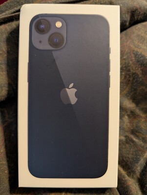 Apple iPhone 13 - 128 GB - Midnight (Metro)