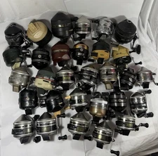 Vintage Zebco Spincast Fishing Reels 33 202 404 600 888 733 USA - Huge Lot Of 30