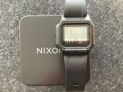 NIXON REGULUS CR 2450 ALL BLACK, 46mm, ***TOP ZUSTAND*** - Bild 1 von 4