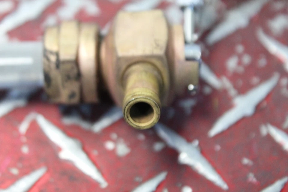 1995 HARLEY DAVIDSON DYNA SUPER GLIDE PNGEL FUEL PET COCK PETCOCK DSG18 - Image 4 of 4