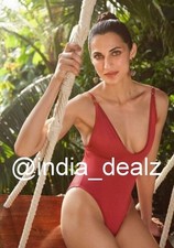 India donna tettona modello bikini femminile foto fotografia a colori...