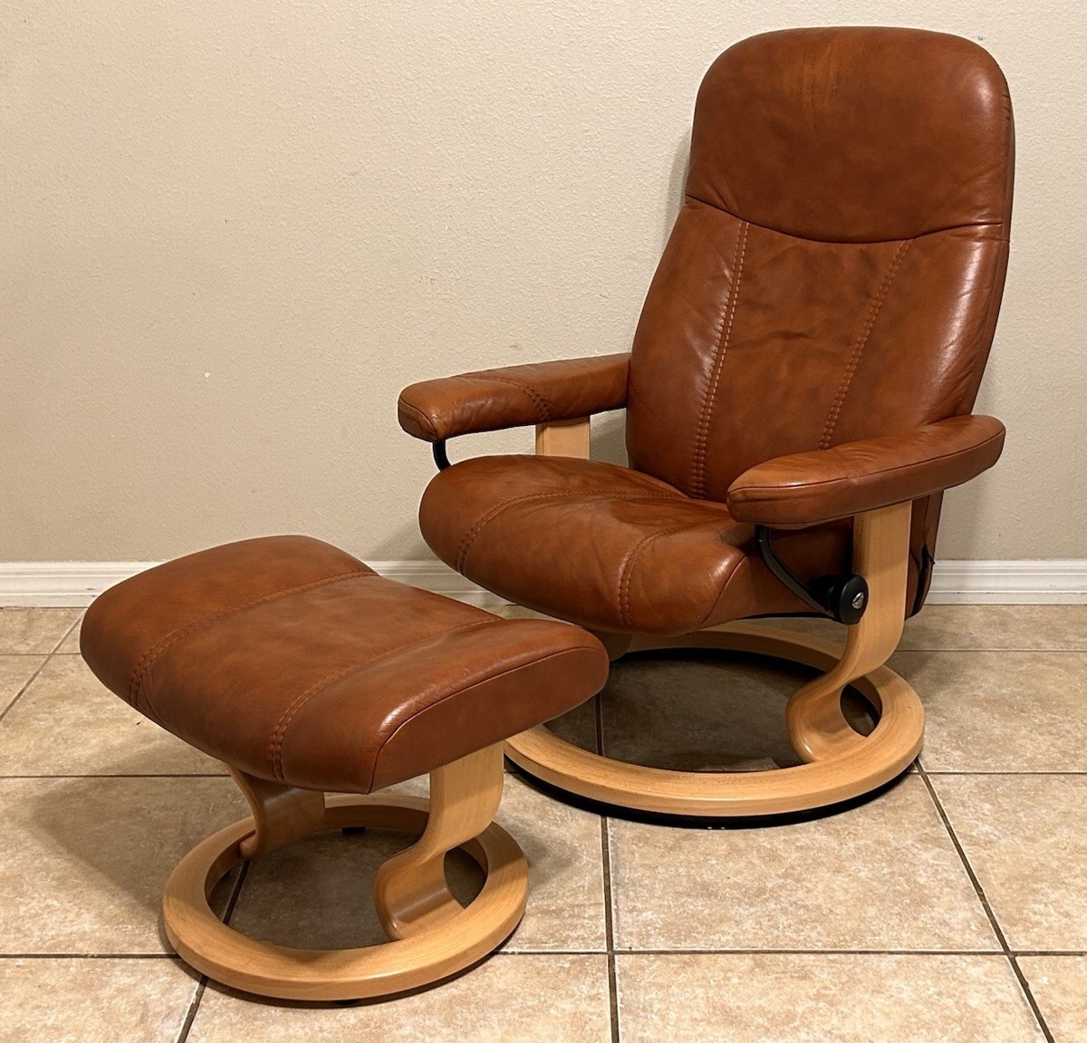 Ekornes Stressless 'Consul' Leather Recliner Chair & Ottoman