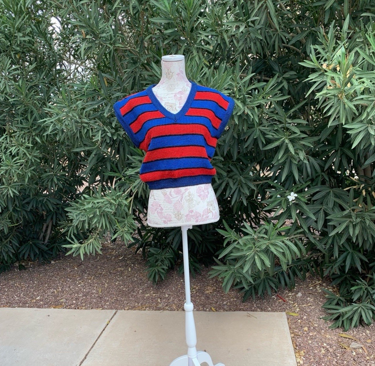 GUC Gitano Vintage Red & Blue Knit Cropped Sweater Sz M FREE SHIPPIN