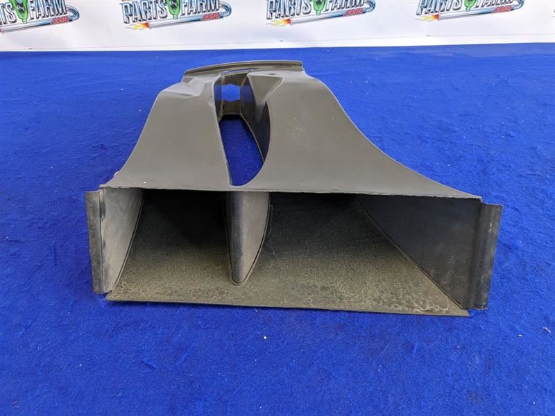 2014 Audi R8 V10 Plus Coupe Driver Left Brake Air Duct Oil Cooler 2136