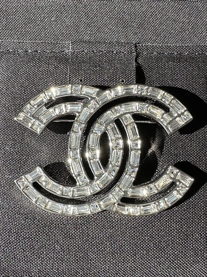 Chanel Authentic 22P LARGE CC LOGO BAGUETTE WHITE Crystals SILVER TONE BROOCH