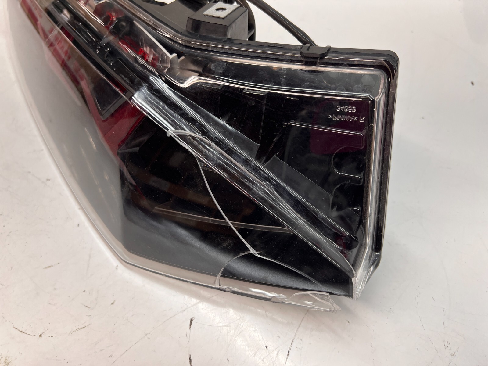 LAMBORGHINI AVENTADOR RH RIGHT PASSENGER TAIL LIGHT TAIL LAMP OEM 470945096E