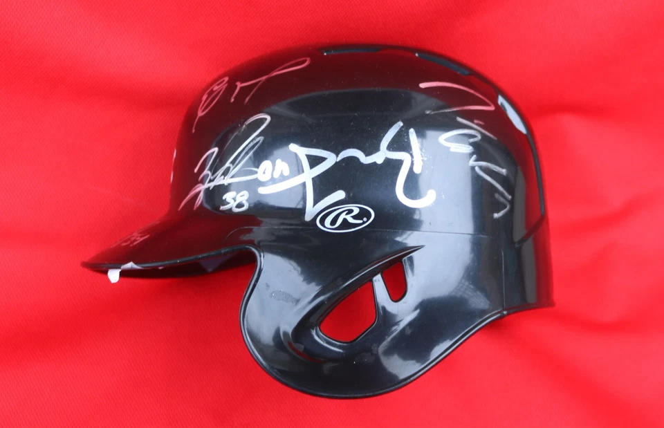 Minicasco de béisbol firmado autografiado por jugadores de los Medias Blancas de Chicago Foto 2 de 4