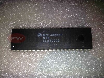   MC146823P High-Density High-Performance Silicon-Gate PDIP40 x 2pcs #E9*