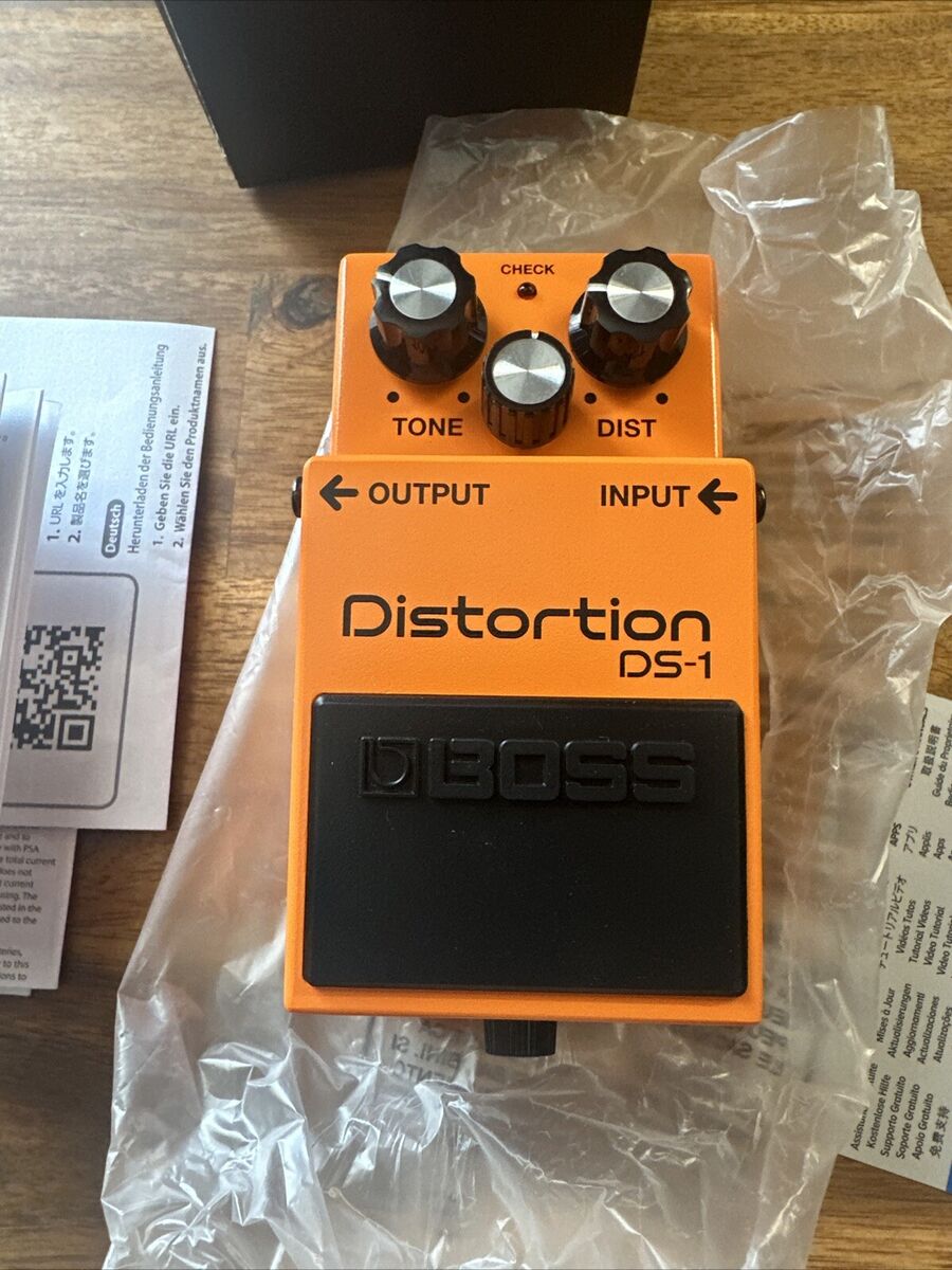 Boss DS-1 Electric Guitar Distortion Effect Pedal for sale Boss DS-1 Electric Guitar Distortion Effect Pedal for sale
