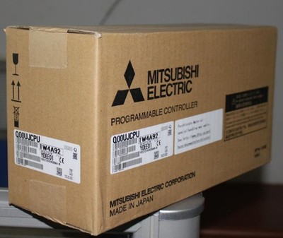 1PCS Mitsubishi PLC Q00UJCPU In Box -New Free Shipping