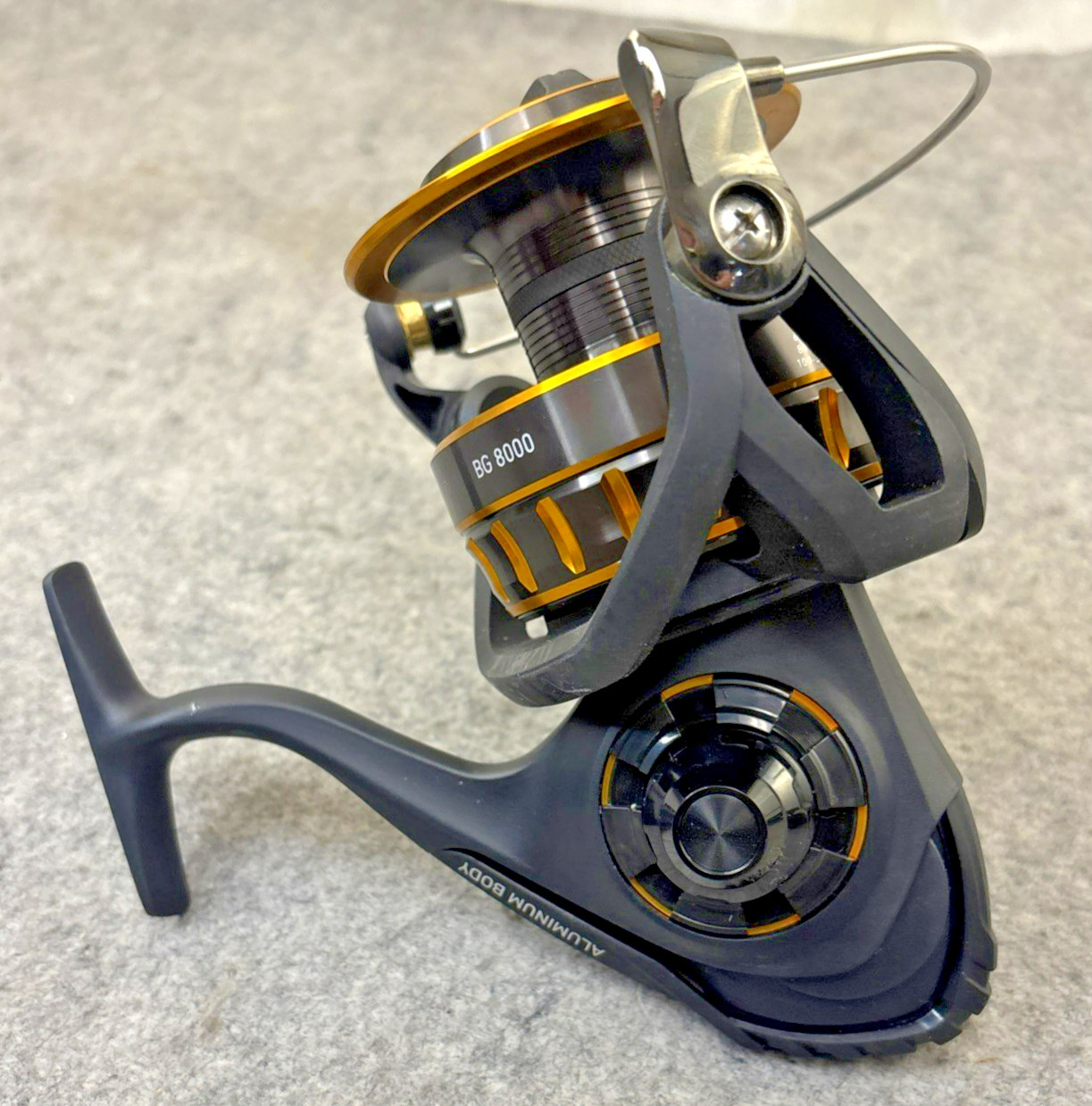 Daiwa BG8000 Spinning Fishing Reel unused.