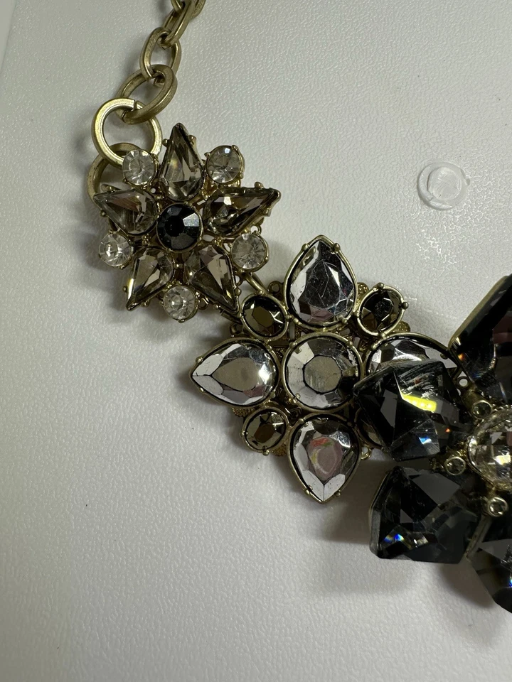 16" Anthropologie Statement Crystal Rhinestone GoldTone Necklace Grey Dark Gray - Image 4 of 4