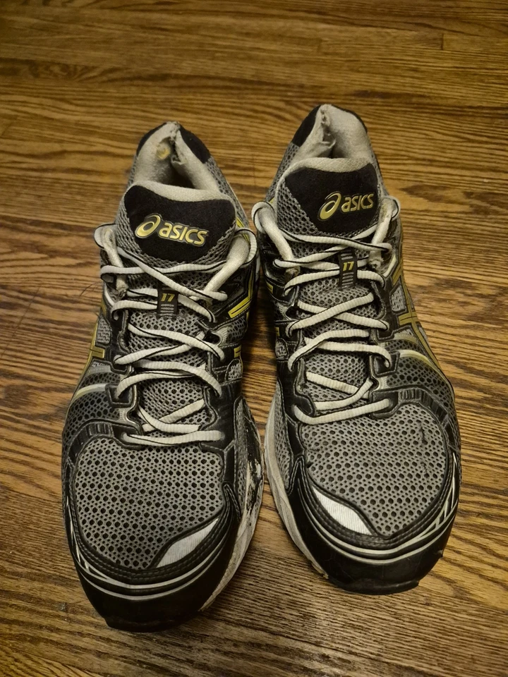 Zapatos para hombre ASICS Gel Kayano 17 talla 11 dorado metálico Foto 2 de 4