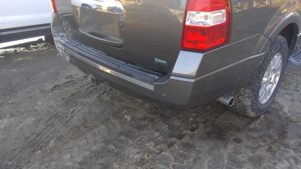 (LOCAL PICKUP ONLY) Rear Bumper 131" Wb Extended With Park Assist Fits 11-17 EXP Foto 2 de 2
