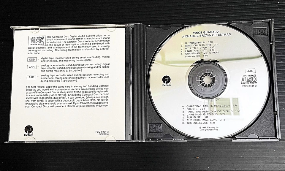 Vince Guaraldi Trio - A Charlie Brown Christmas (1988) Very Good + CD Foto 2 de 3