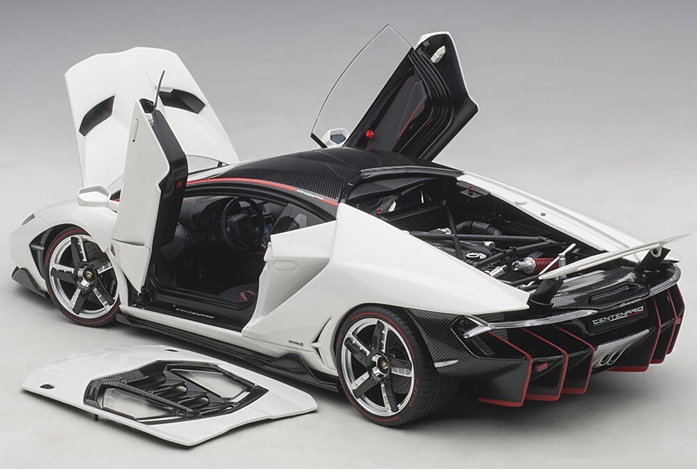 AUTOART 79111 1:18 LAMBORGHINI CENTENARIO (BIANCO ISIS/SOLID WHITE
