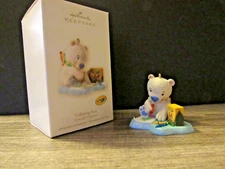 Hallmark Keepsake Ornament "Coloring Fun" Crayola Polar Bear &Box of 64 MIB 2008