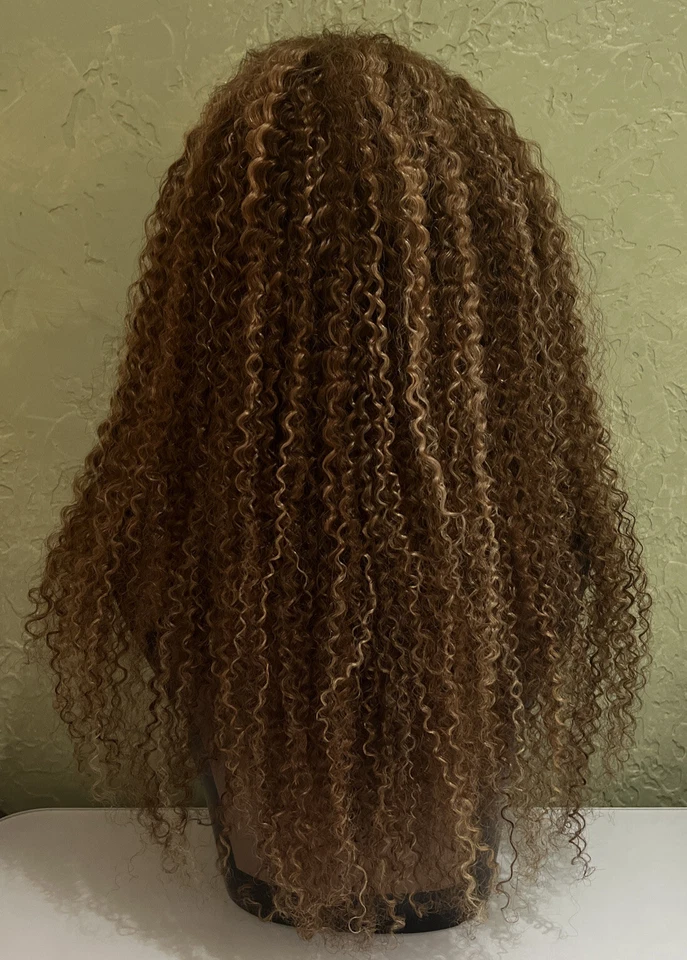 Peruca de cabelo humano real frente de renda marrom claro 24” destaques esticados encaracolados 13x4L - Imagem 3 de 4