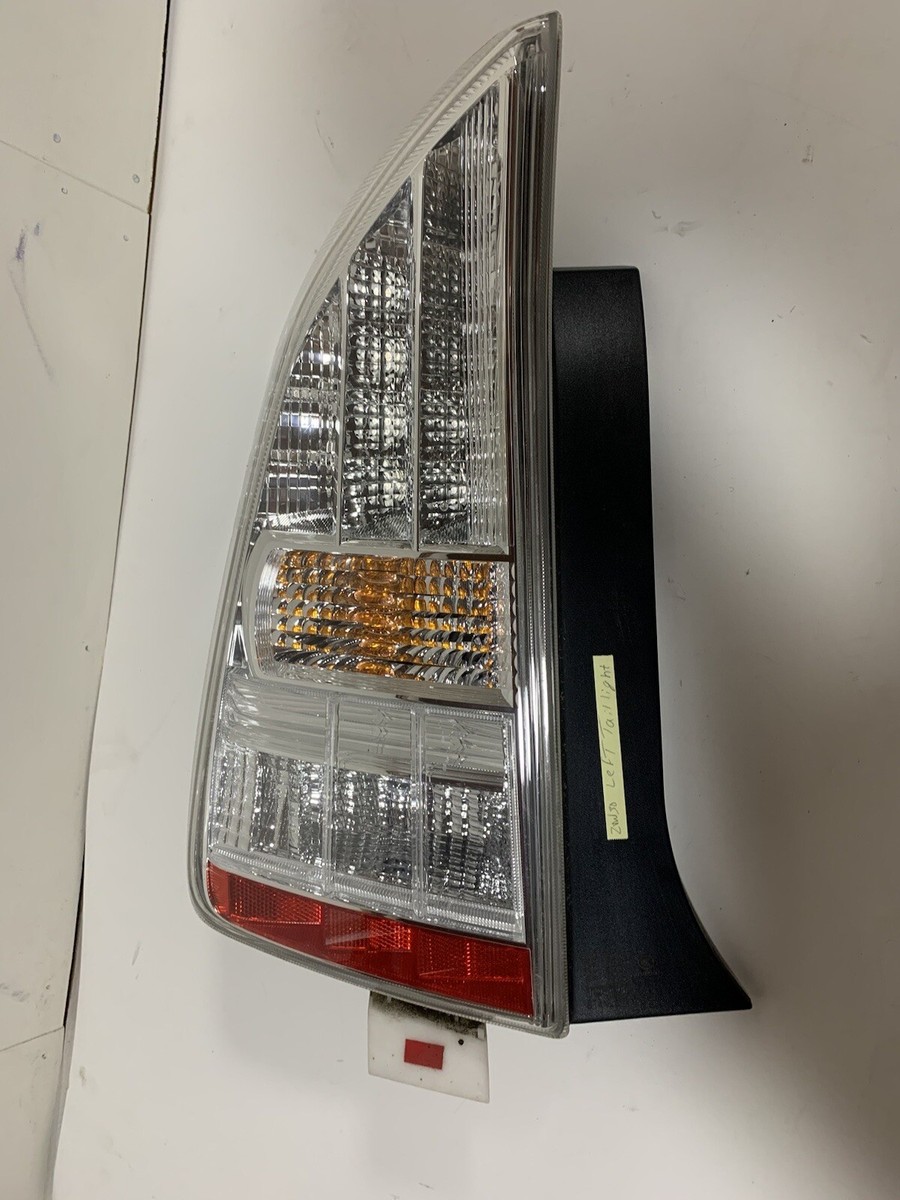 Toyota Prius ZVW30 Genuine LED Left Tail Light Rear Lamp Toyota Prius ZVW30 Genuine LED Left Tail Light Rear Lamp