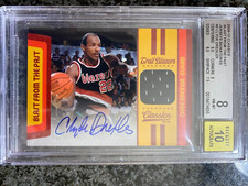 2009-10 CLYDE DREXLER CLASSICS BLAST FROM THE PAST JERSEY BGS 8 AUTO 10 #/25