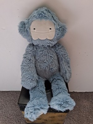 Slumberkins YETI Kin Alpine Color  lt blue  Plush Animal Self Expression