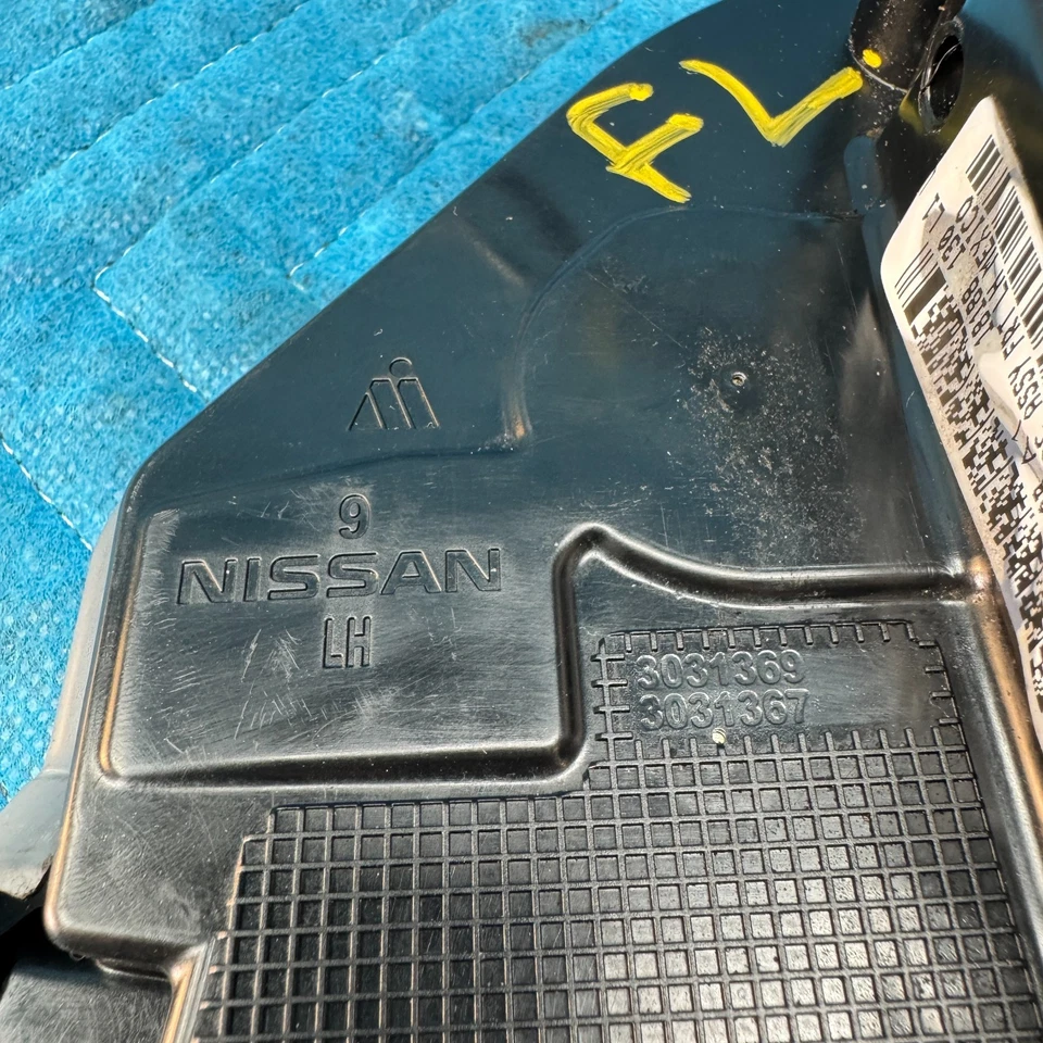 Pestillo de puerta delantera izquierda Infiniti QX60 2016-2020 OEM número de pieza 805013JA0B Foto 2 de 4