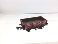 Graham Farish 377-025B N Gauge 5 Plank Wagon John Arnold & Sons, Chipping Sodbur