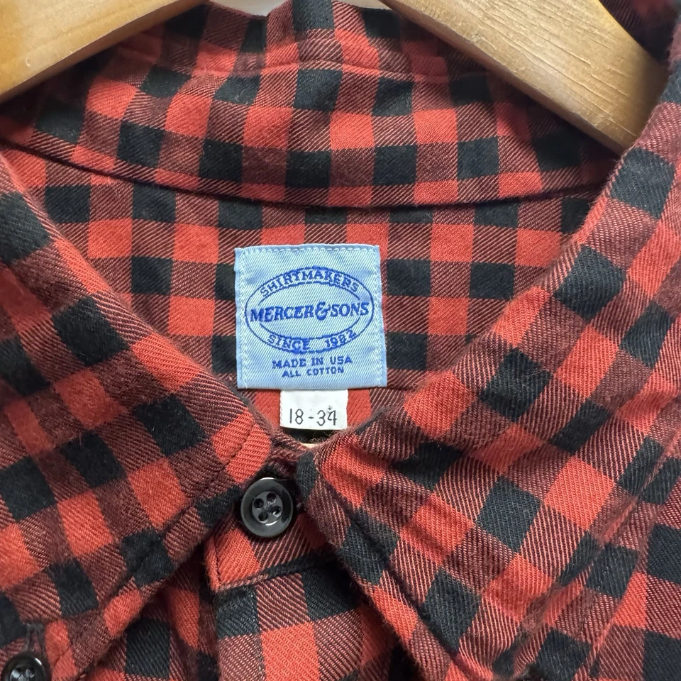 Camisa de franela de algodón con botones a cuadros roja/negra Mercer & Sons para hombre 18/34 Foto 3 de 4