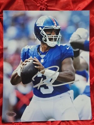 RUSSELL WILSON HAND SIGNED AUTOGRAPHED 8X10 PHOTO NFL QB NY GIANTS