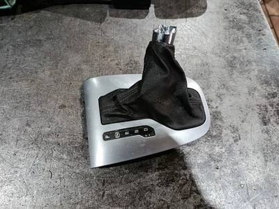Opel Astra J Verkleidung Schalthebel Wählhebel 13360795 Schaltkulisse 112102637 - Bild 1 von 4