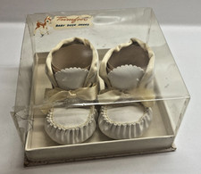 Vintage "Baby Deer Shoes" Trimfoot White Maize Moccasins size 0 yellow ribbon