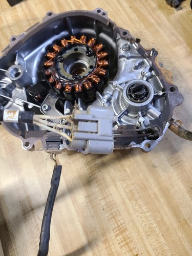 Yamaha Kodiak Grizzly 16-18 700 Stator and cover - Picture 6 of 9