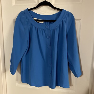 Kathy Che Stretch Women s Sky Blue. Blouse Size Small Big Button 3/4 Sleeve 
