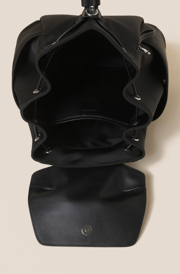 バックパック・リュック COURONNE Douce Backpack 33 (Black)_RCBBX24643BKX Couronne Douce Backpack 33 | Leather Laptop & iPad Bag