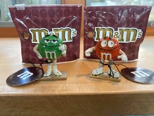Metal PHB  Pair Of Green and Orange Pretzle Miniature M&M Figure Hinged Trinket