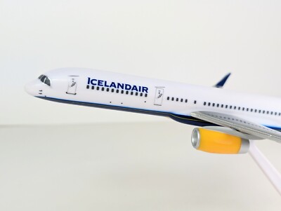 Icelandair Boeing 757-200 | eBay