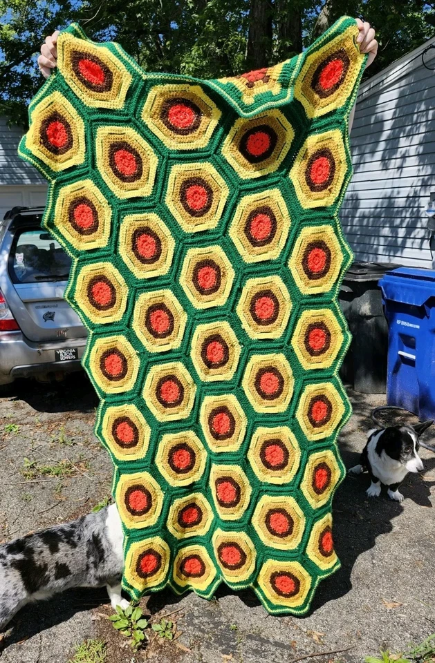 Vintage Cottagecore Granny Hexagon Crochet Afghan Throw Blanket MCM Handmade  - Image 2 of 4